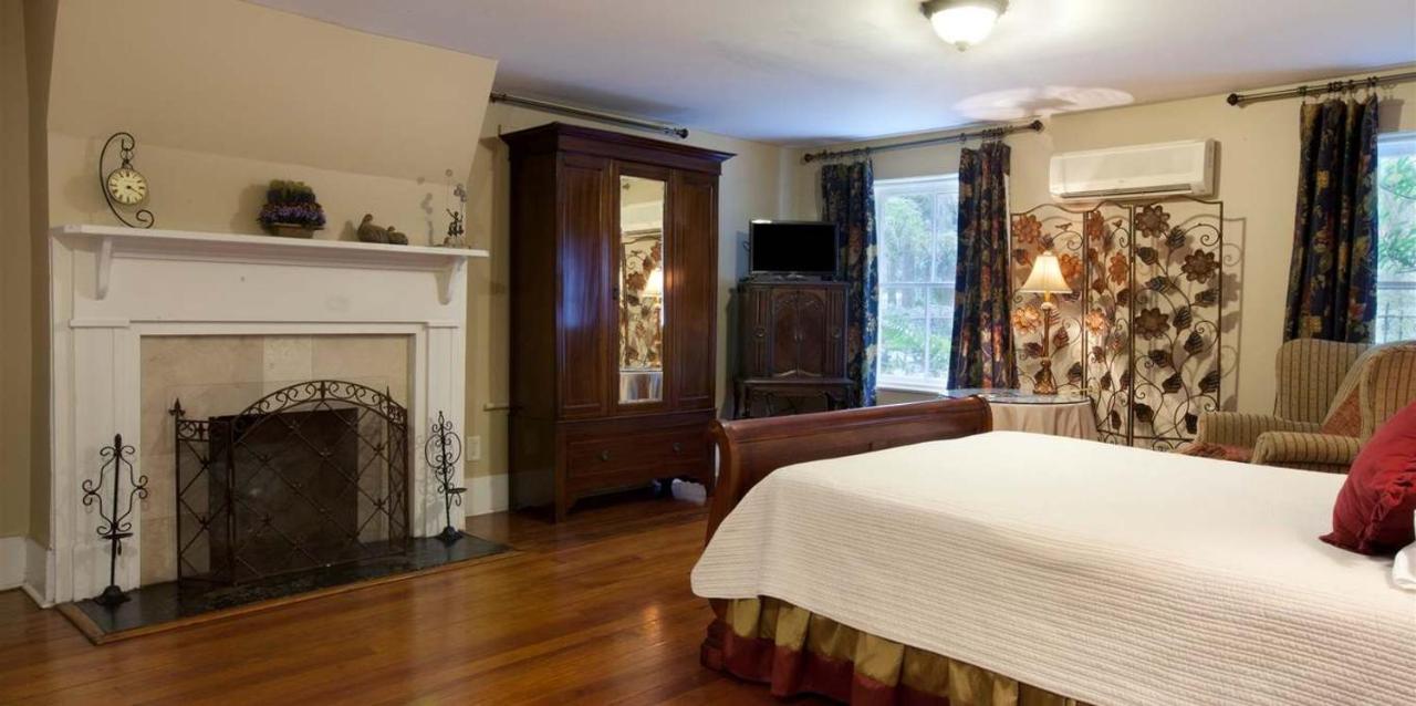| Forsyth Park Inn