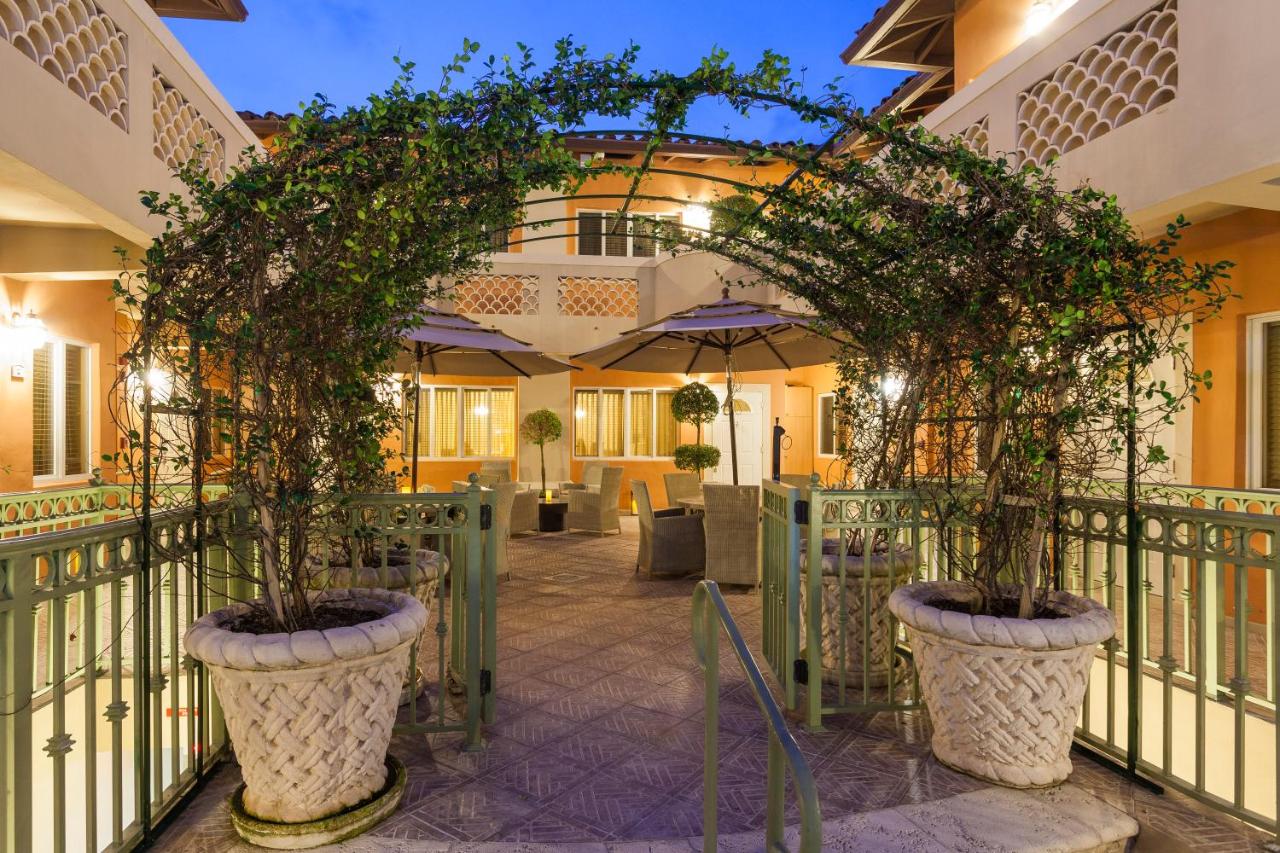 | Sun Harbour Boutique Hotel