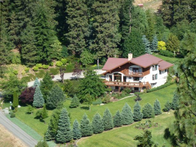  | Fox Den Bed & Breakfast