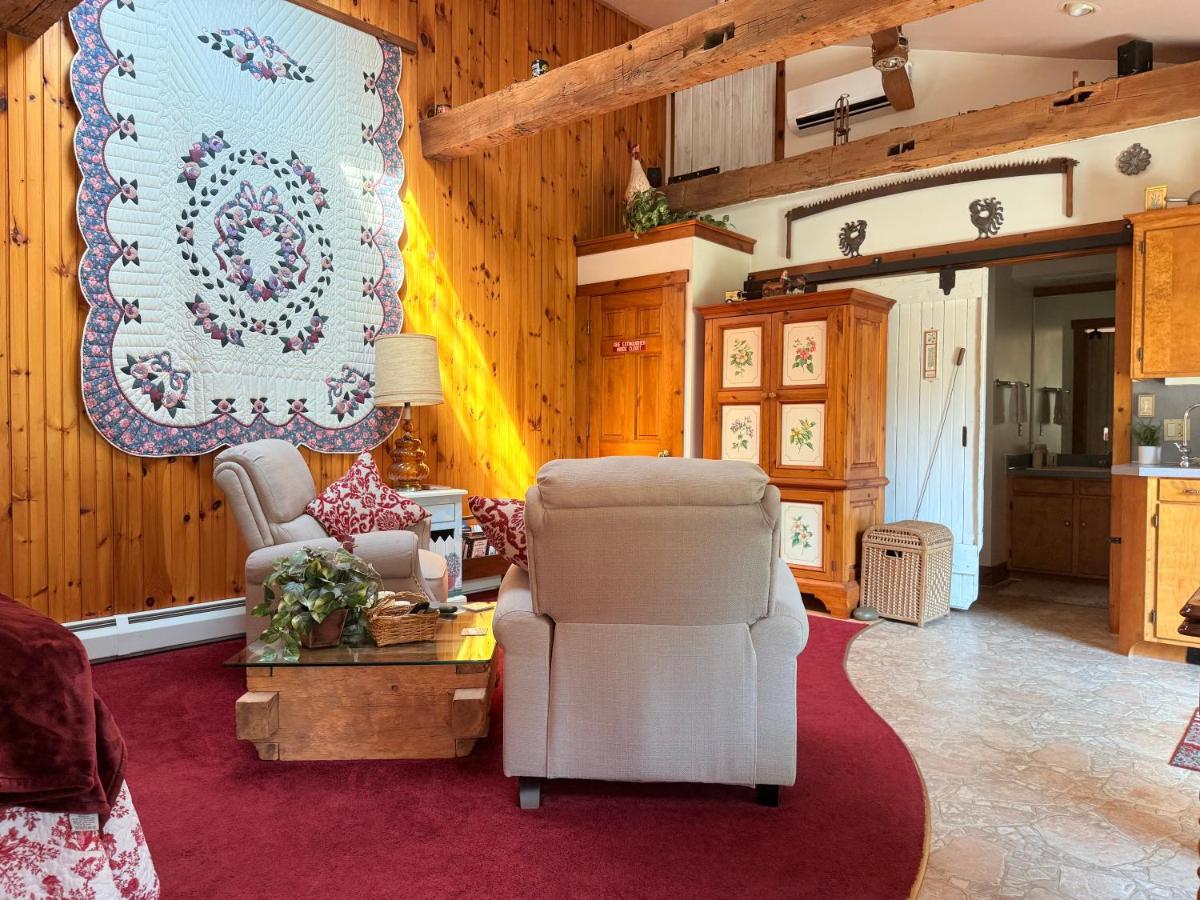  | HIllside Farm B & B