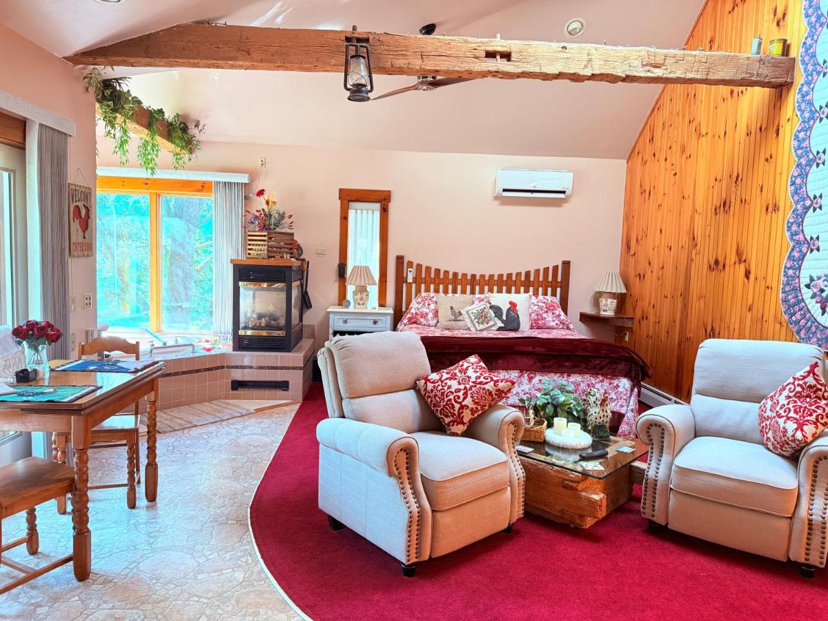  | HIllside Farm B & B