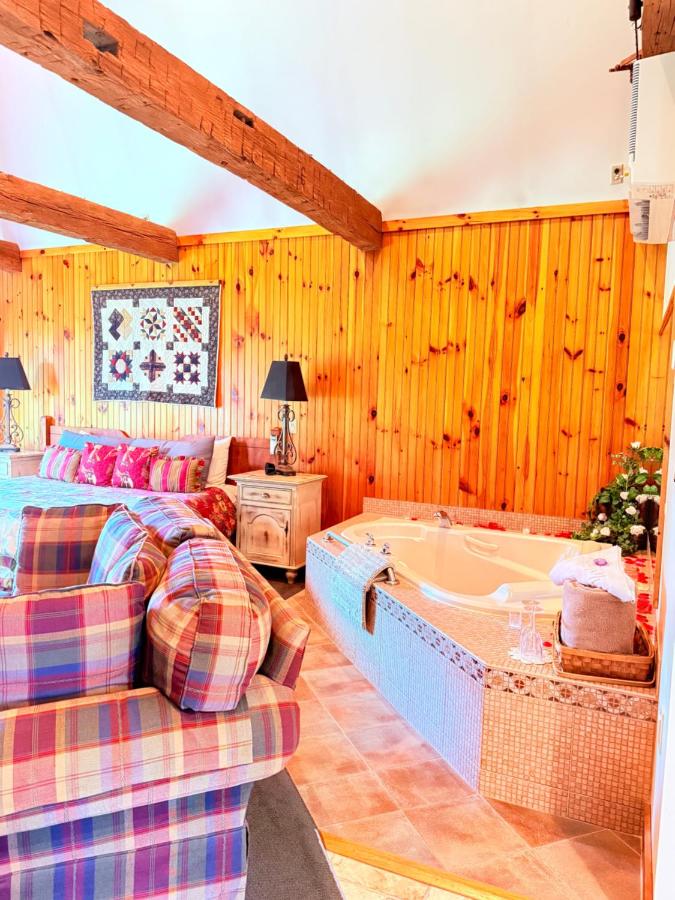  | HIllside Farm B & B