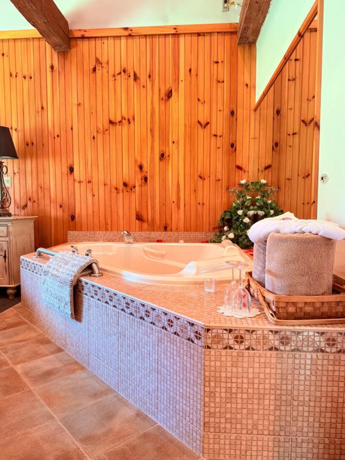 | HIllside Farm B & B