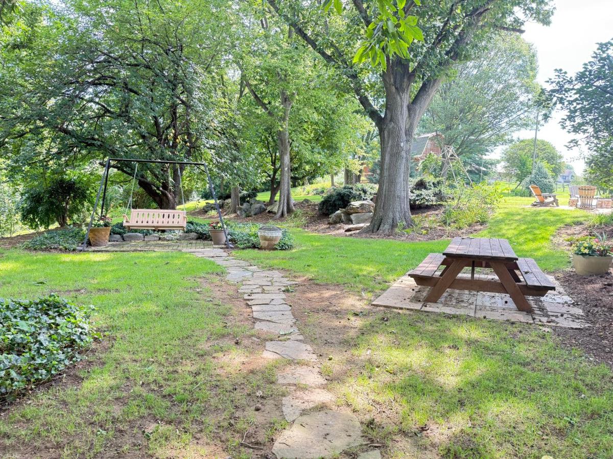  | HIllside Farm B & B