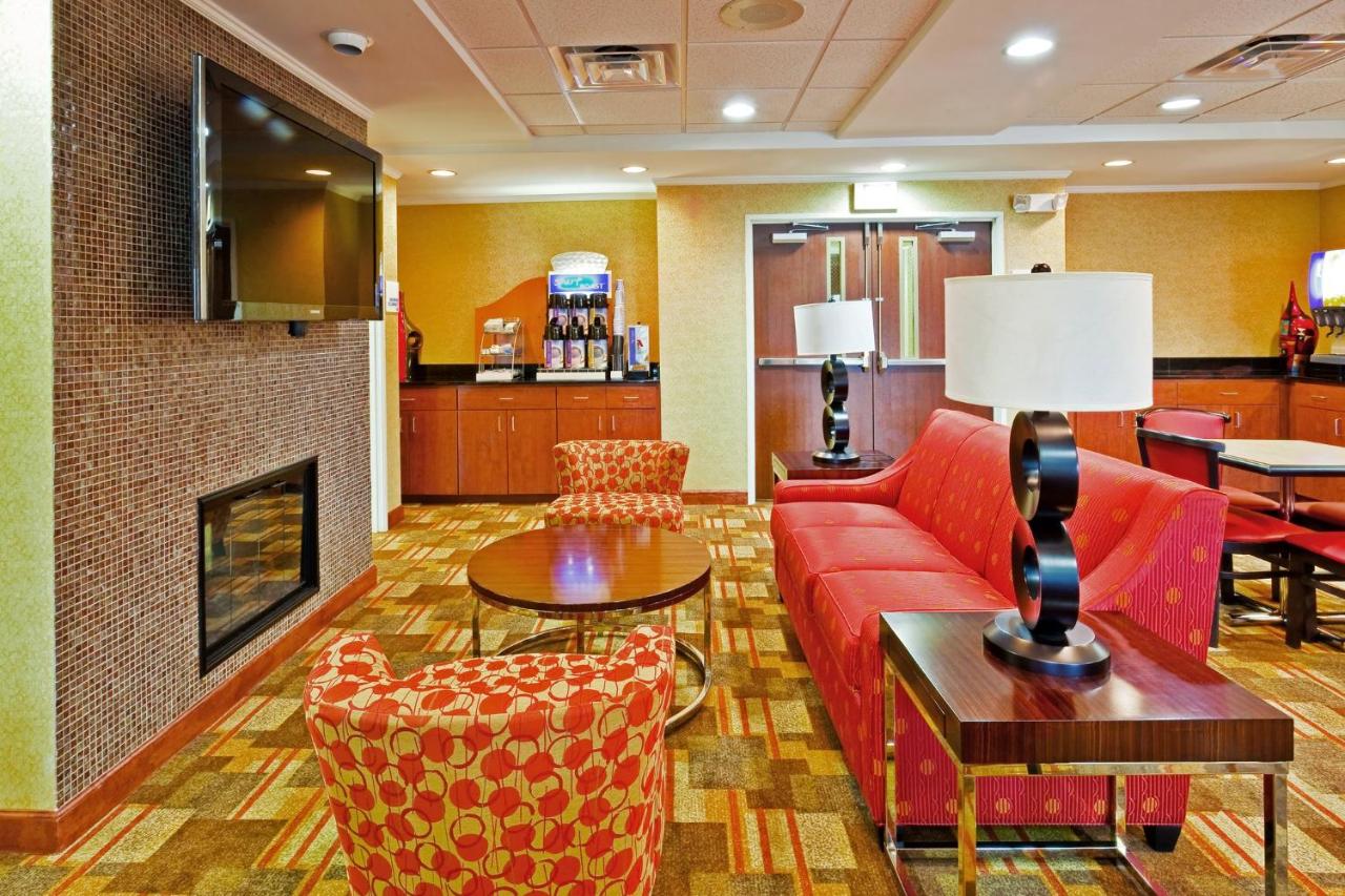 | Holiday Inn Express Hotel & Suites Memphis/Germantown, an IHG Hotel