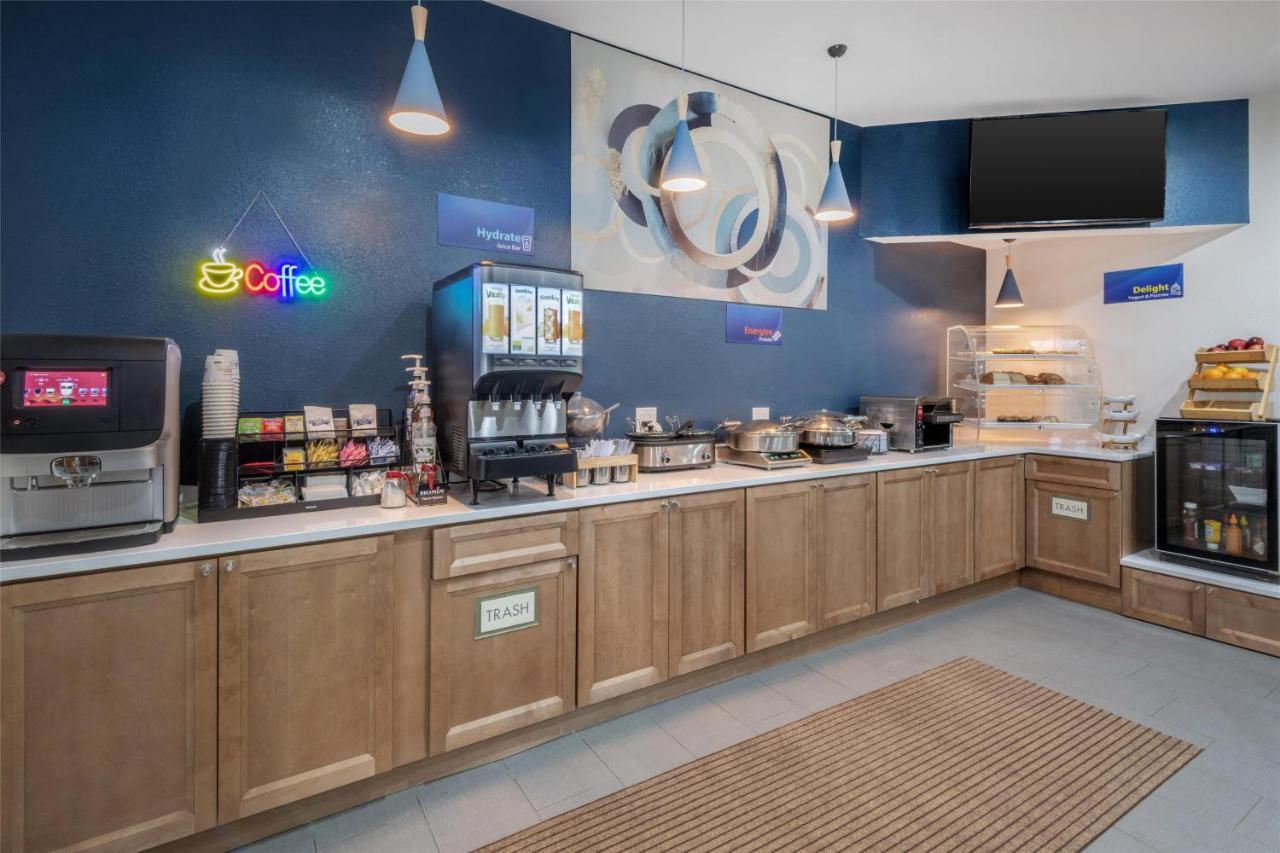 | Best Western West Greenwich Inn