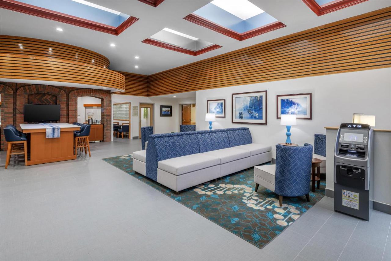 | Best Western West Greenwich Inn