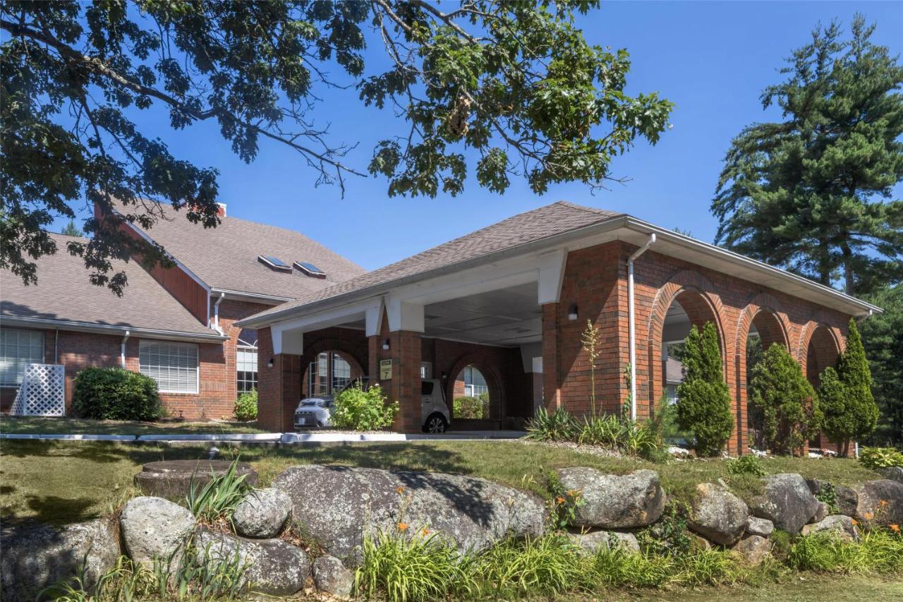 | Best Western West Greenwich Inn