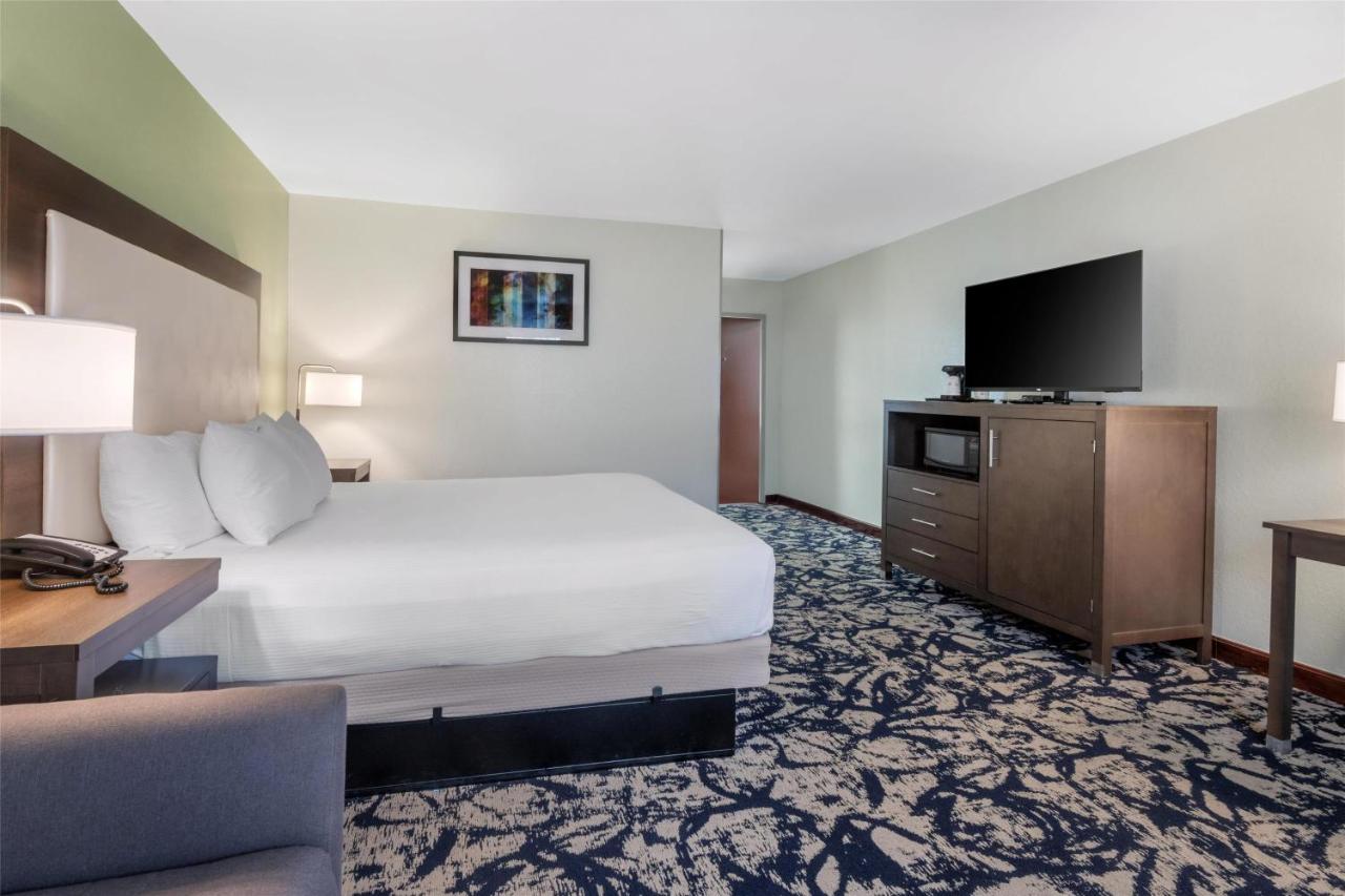 | Best Western West Greenwich Inn