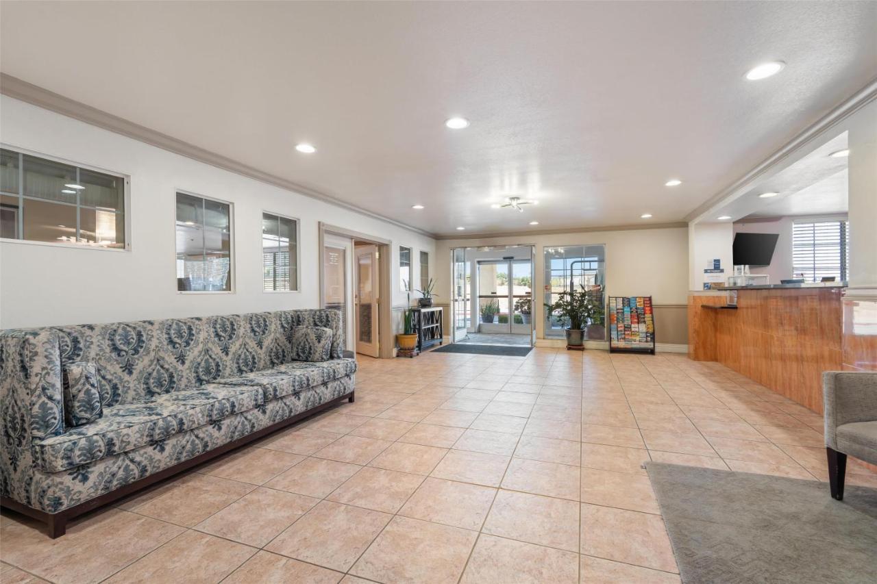 | Best Western Plus John Jay Inn & Suites