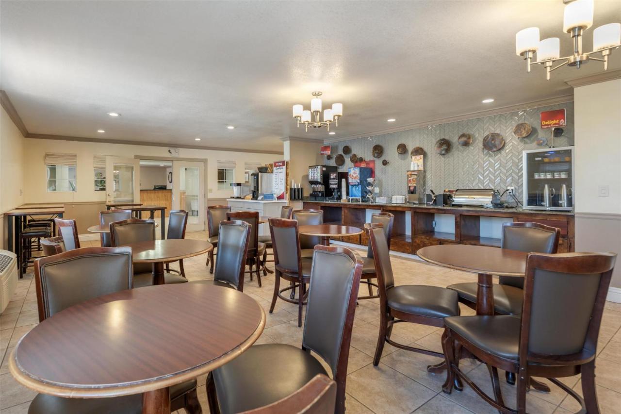 | Best Western Plus John Jay Inn & Suites