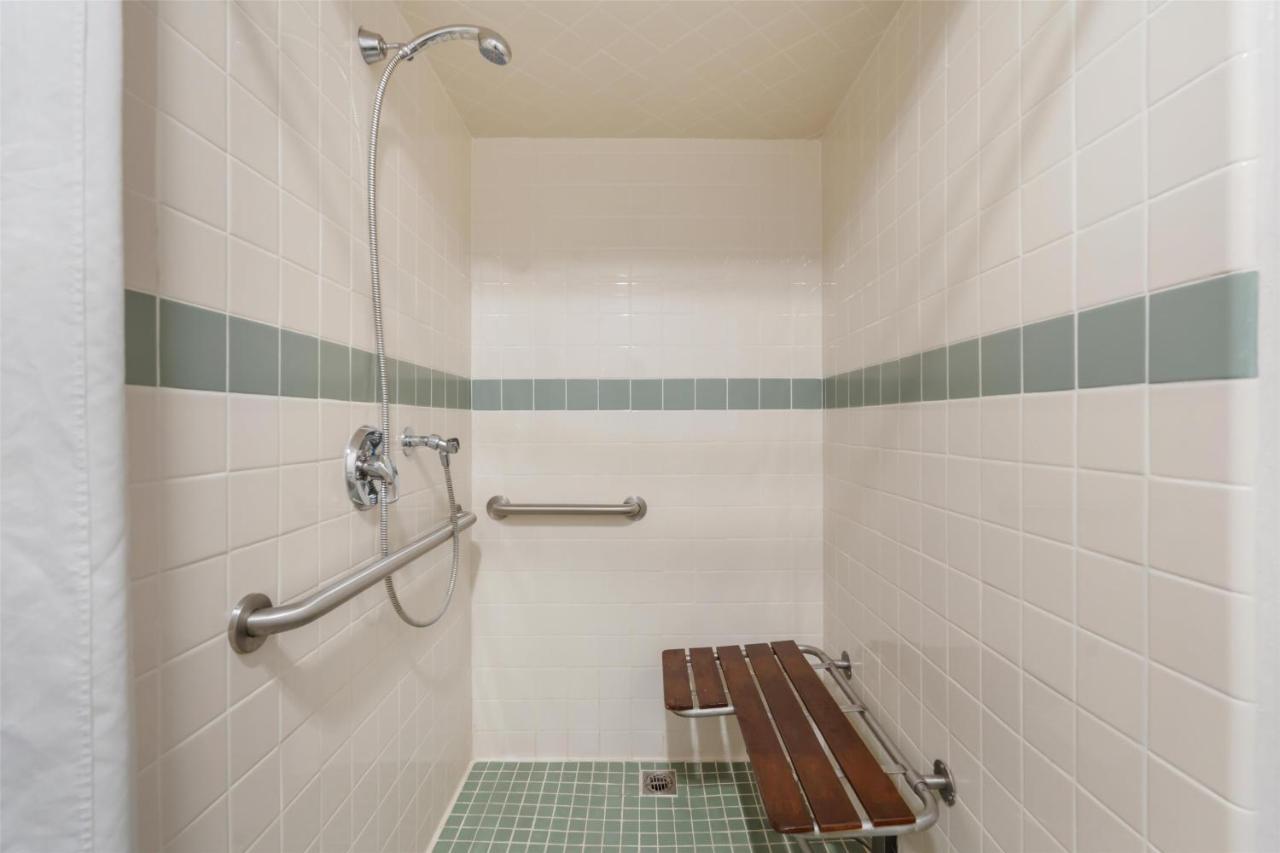 | Best Western Plus John Jay Inn & Suites