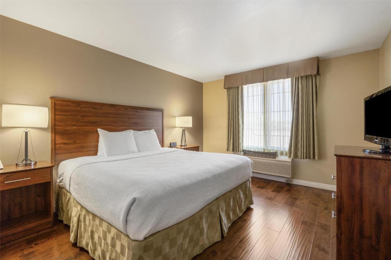 | Best Western Plus John Jay Inn & Suites