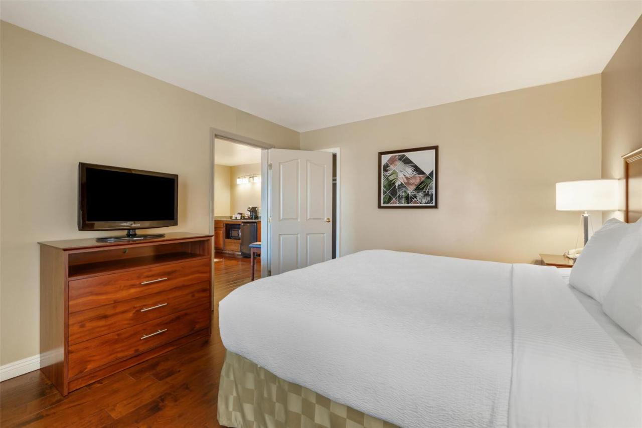 King Suite at Best Western Plus John Jay Inn & Suites