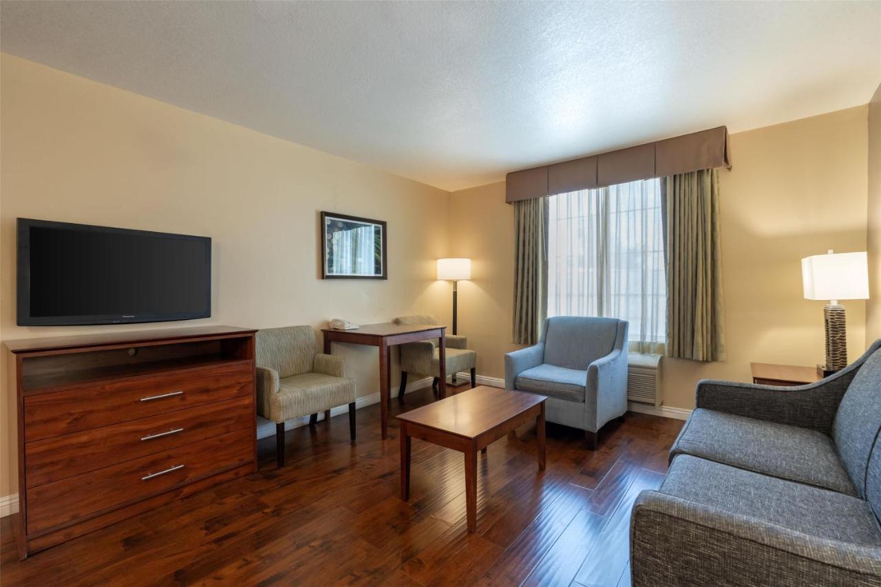  | Best Western Plus John Jay Inn & Suites