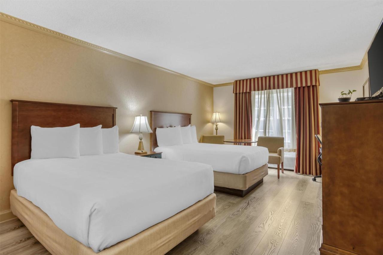 Double Room with Two Double Beds - Disability Access/Non-Smoking at Best Western PLUS Morristown Inn-Florham Park