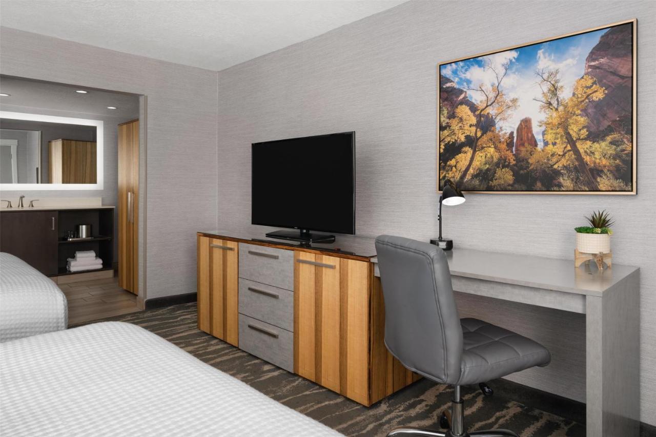 Queen Room with Two Queen Beds - Non-Smoking at Aiden by Best Western St. George