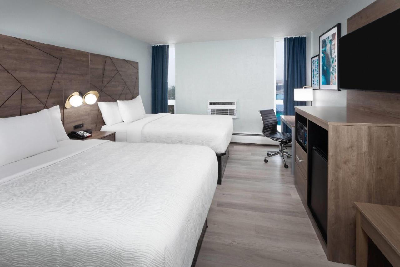 | Executive inn