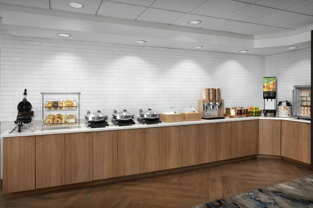 | Fairfield Inn & Suites by Marriott Sarasota Lakewood Ranch
