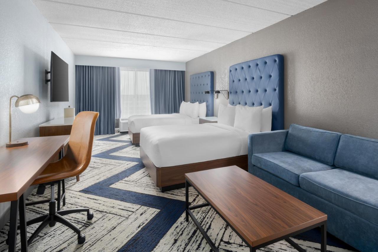 | Best Western Plus Hotel & Suites Airport South