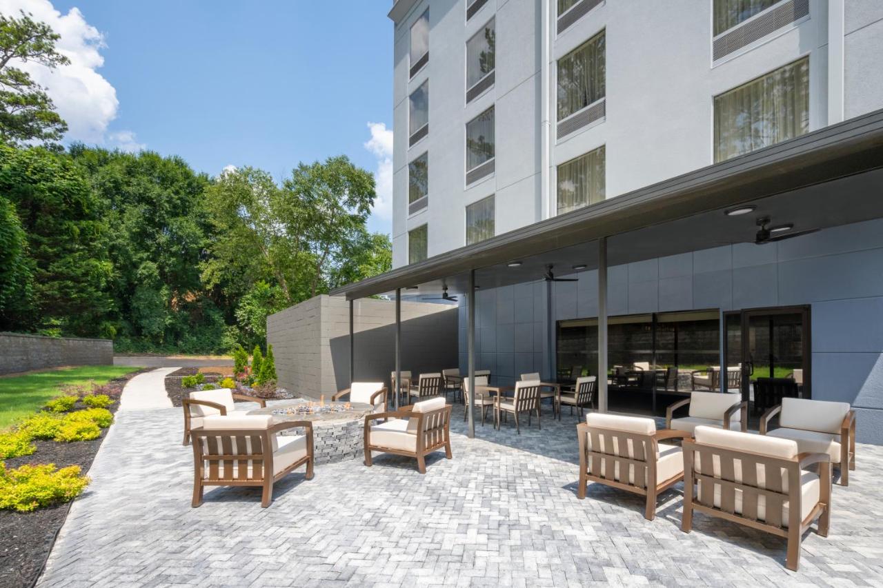 | Best Western Plus Hotel & Suites Airport South