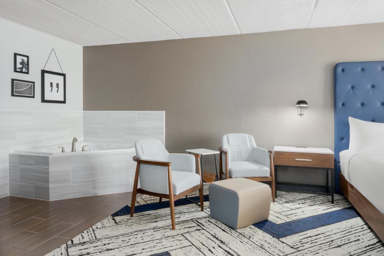  | Best Western Plus Hotel & Suites Airport South