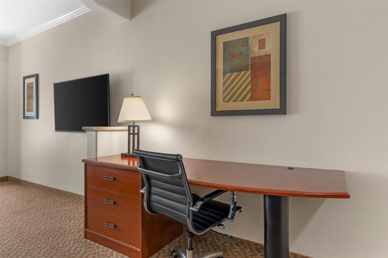  | Best Western Plus Waxahachie Inn & Suites