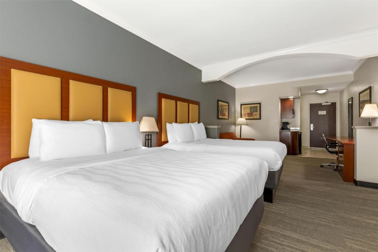  | Best Western Plus Waxahachie Inn & Suites