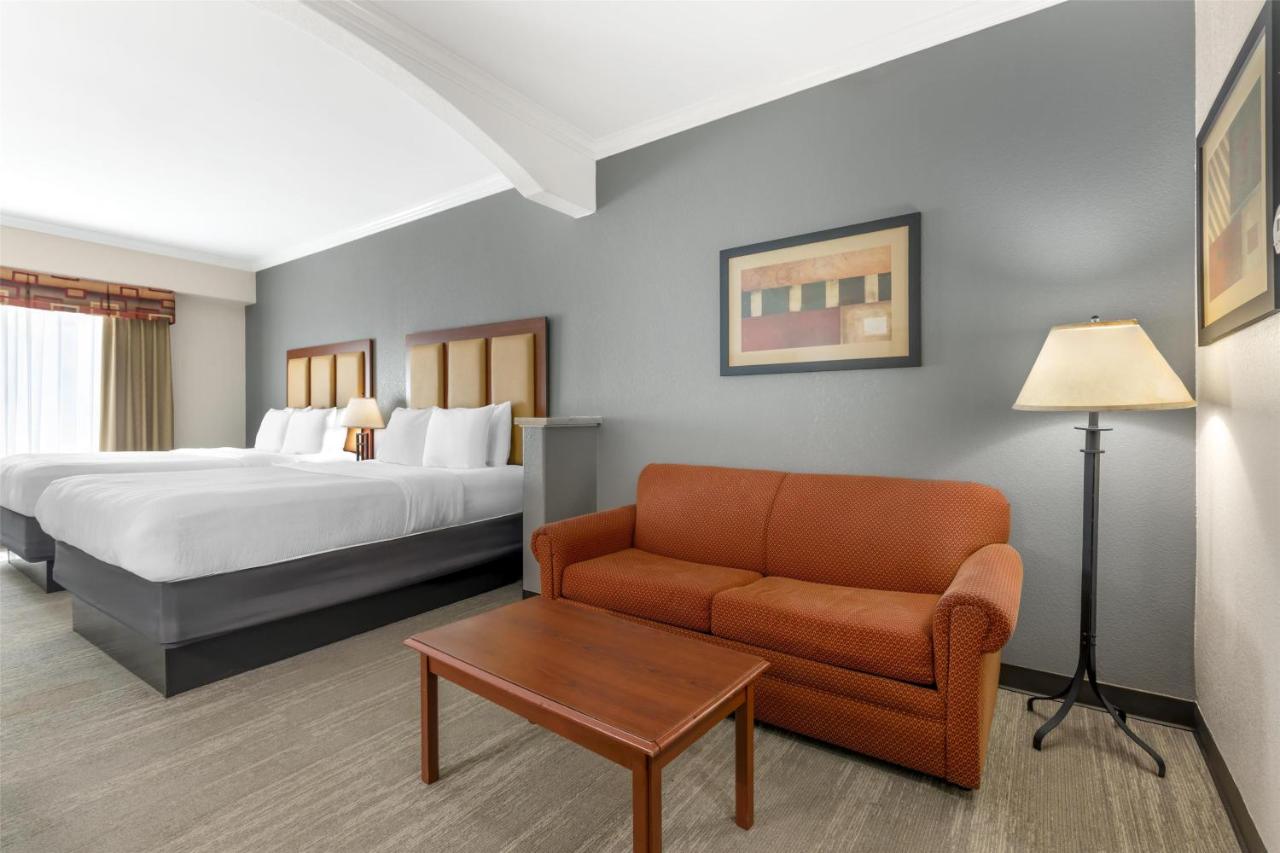  | Best Western Plus Waxahachie Inn & Suites