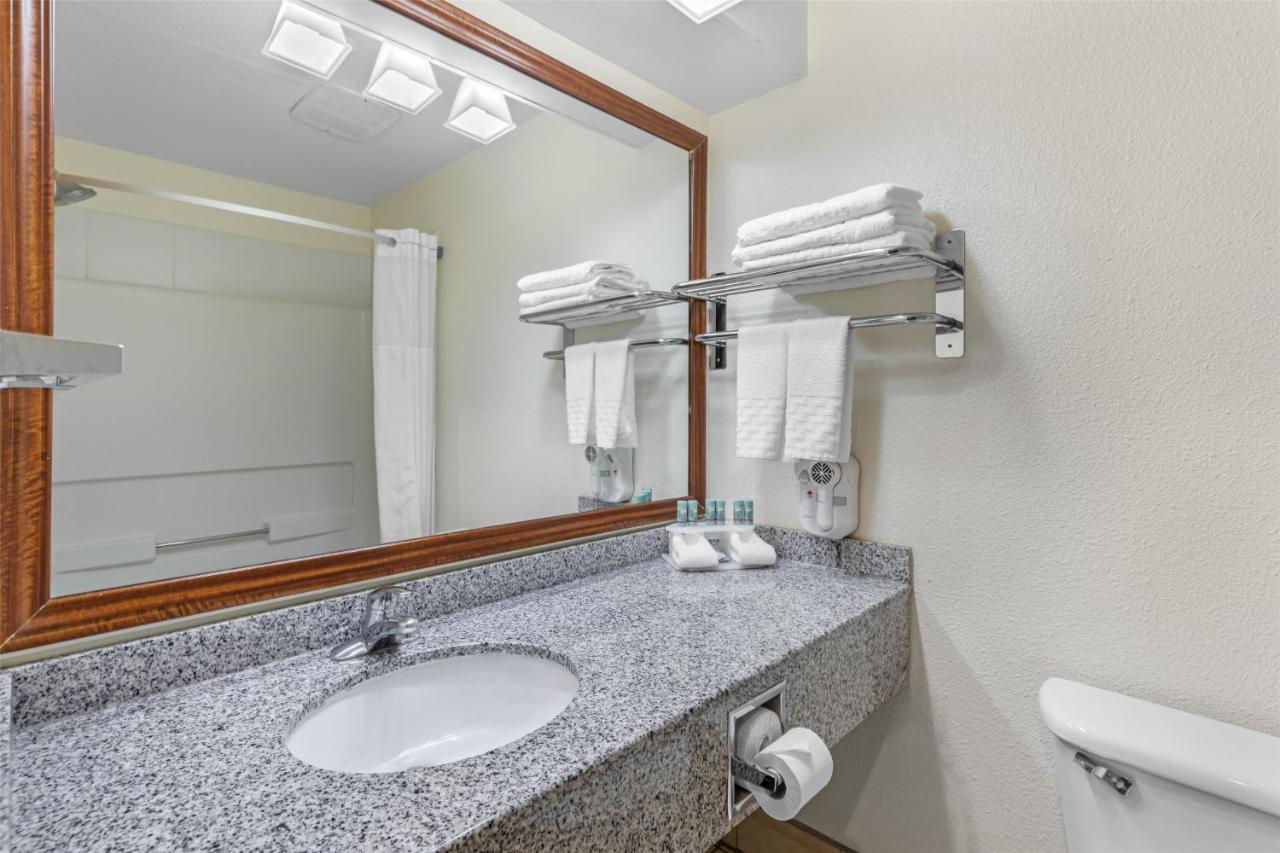  | Best Western Firestone Inn & Suites
