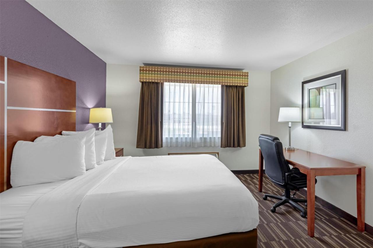  | Best Western Firestone Inn & Suites