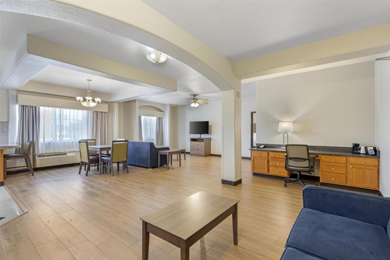  | Best Western Firestone Inn & Suites