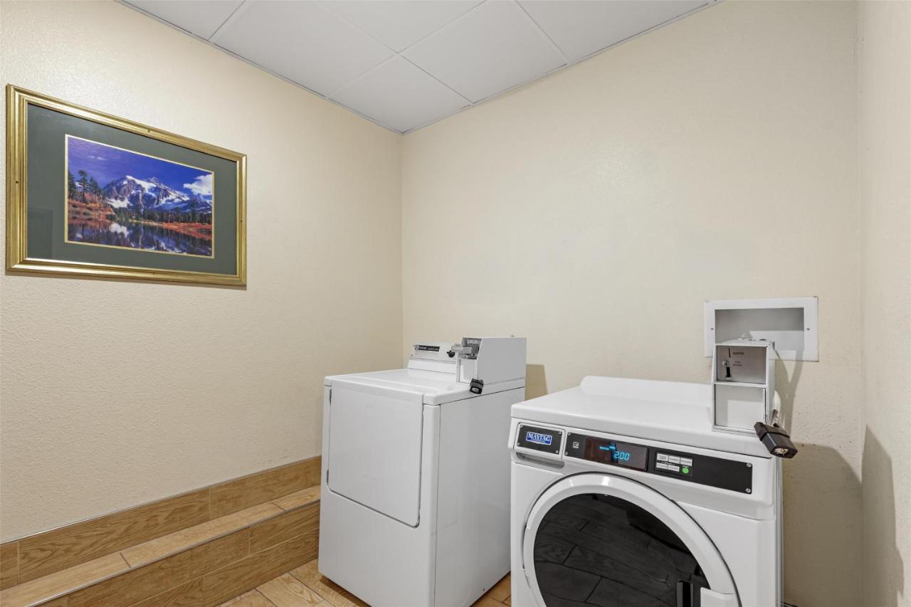  | Best Western Firestone Inn & Suites