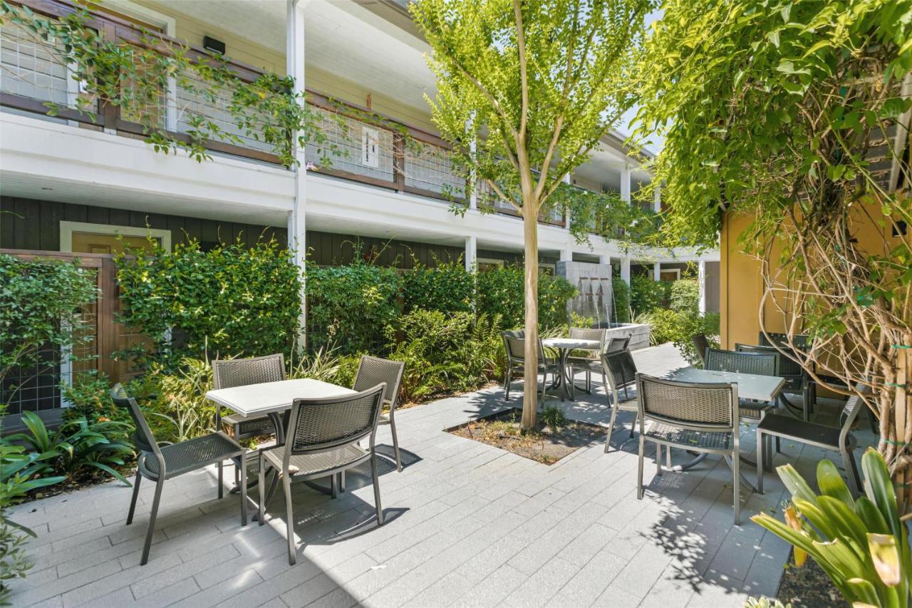 | Best Western Plus Stevenson Manor