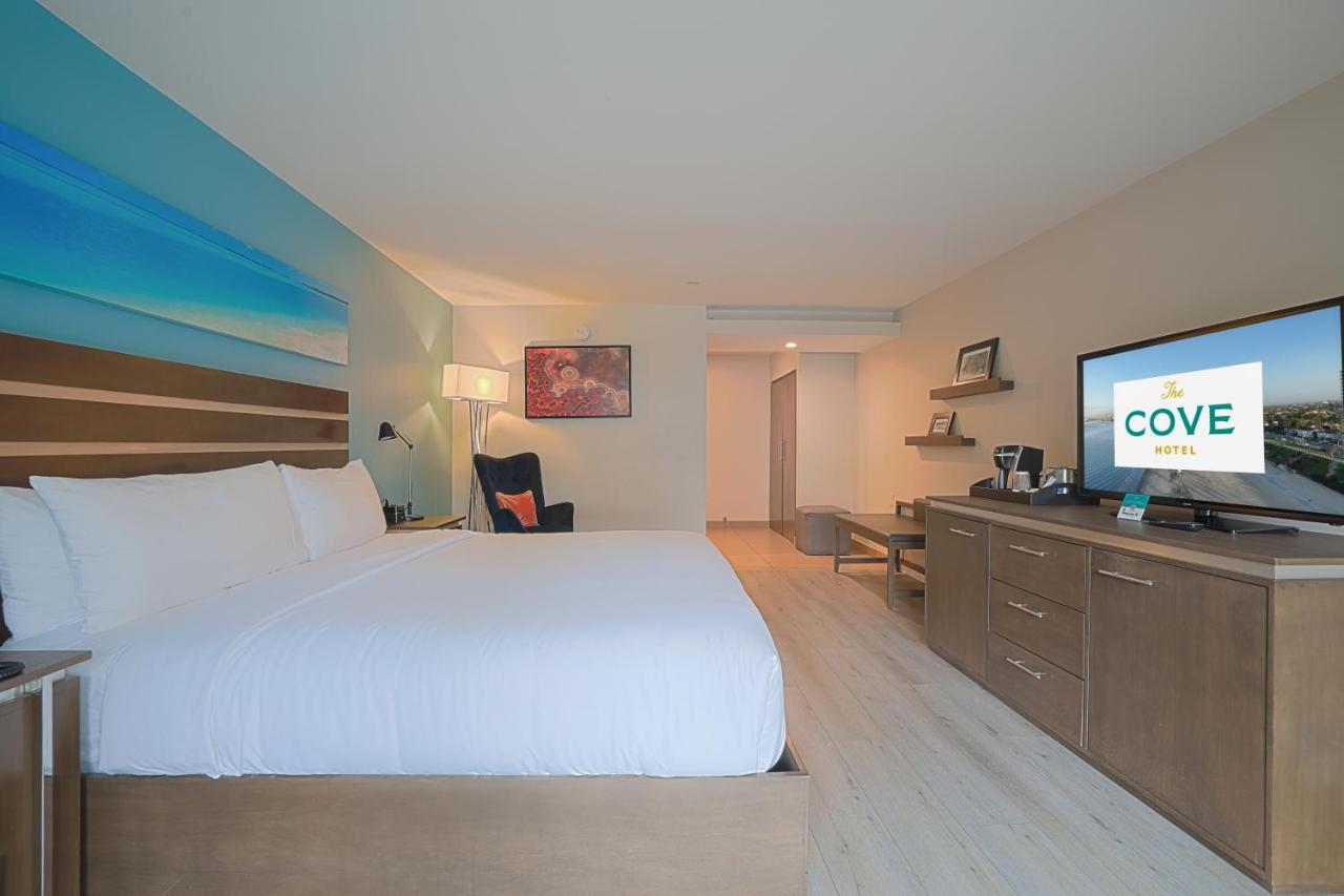 Standard Room, 1 King Bed, Non-Smoking at The Cove Hotel, Long Beach