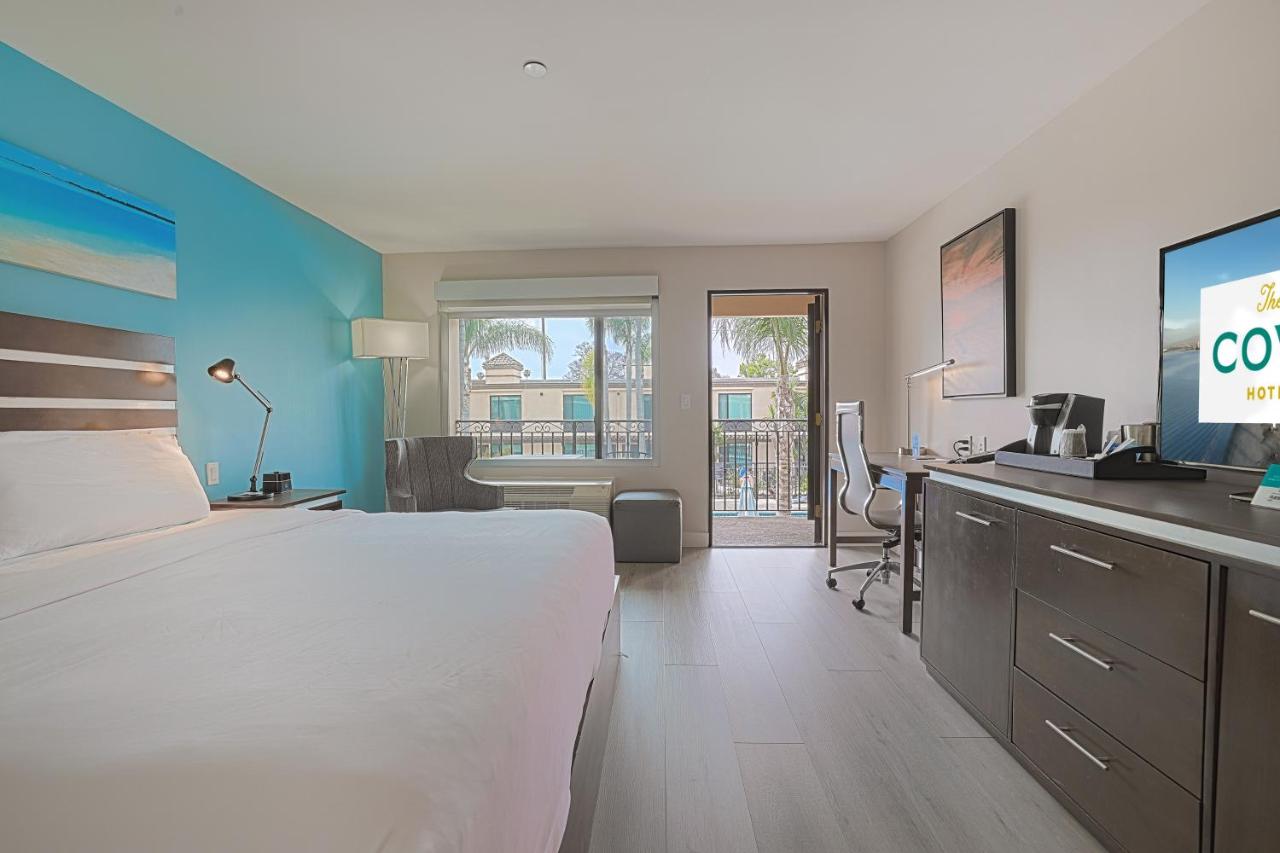 Deluxe King Room with Patio - Non-Smoking at The Cove Hotel, Long Beach