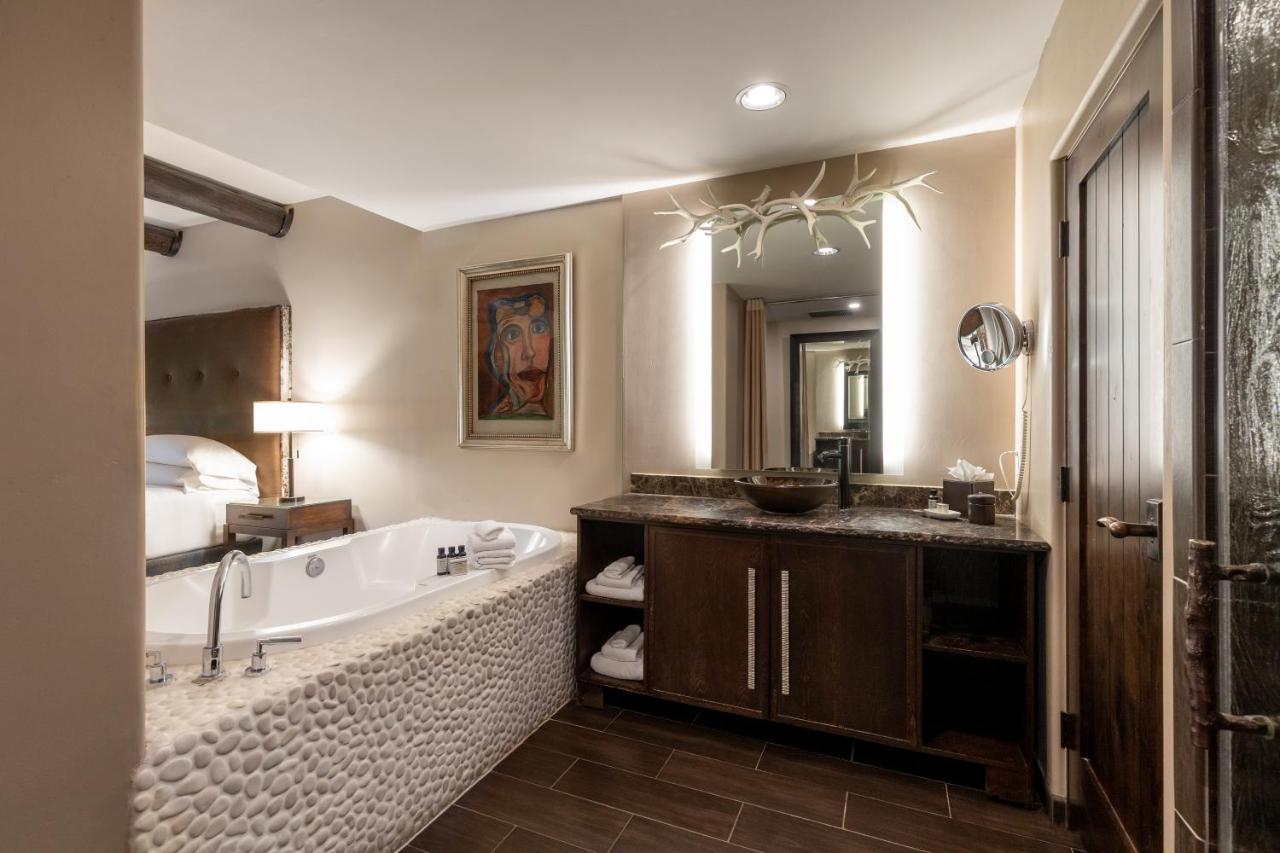 | El Monte Sagrado Living Resort & Spa