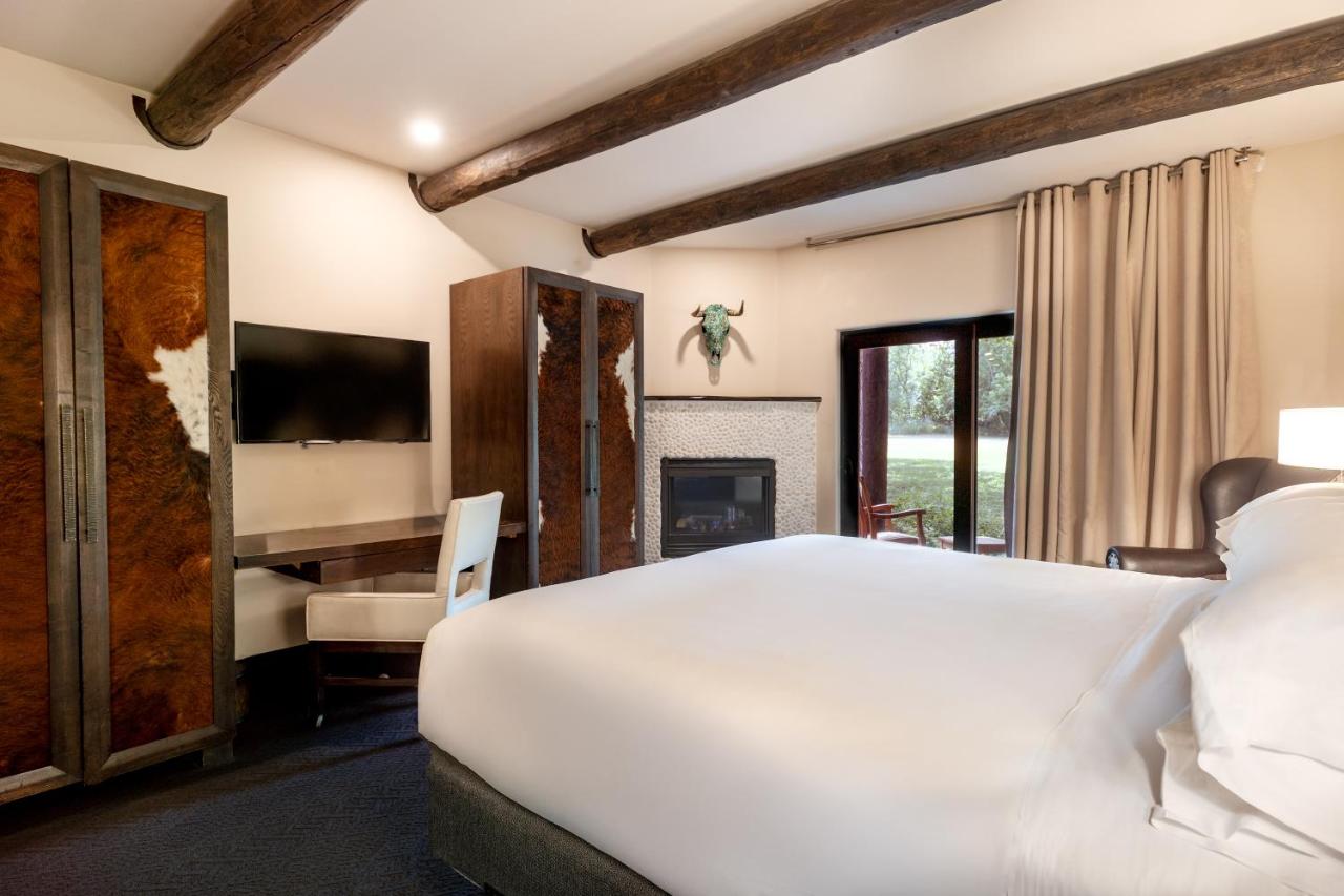 | El Monte Sagrado Living Resort & Spa