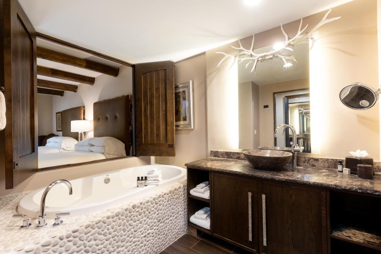 Standard Queen Room at El Monte Sagrado Living Resort & Spa
