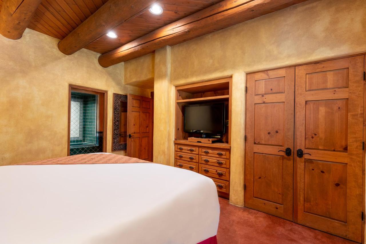 Two-Bedroom Suite at El Monte Sagrado Living Resort & Spa