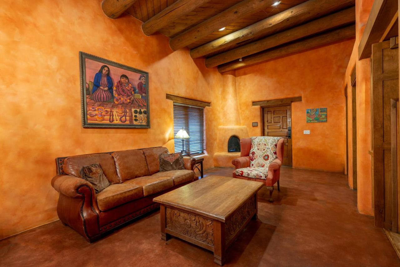 | El Monte Sagrado Living Resort & Spa