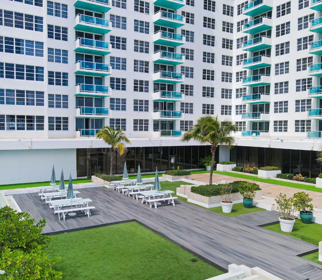 | Seacoast Suites on Miami Beach