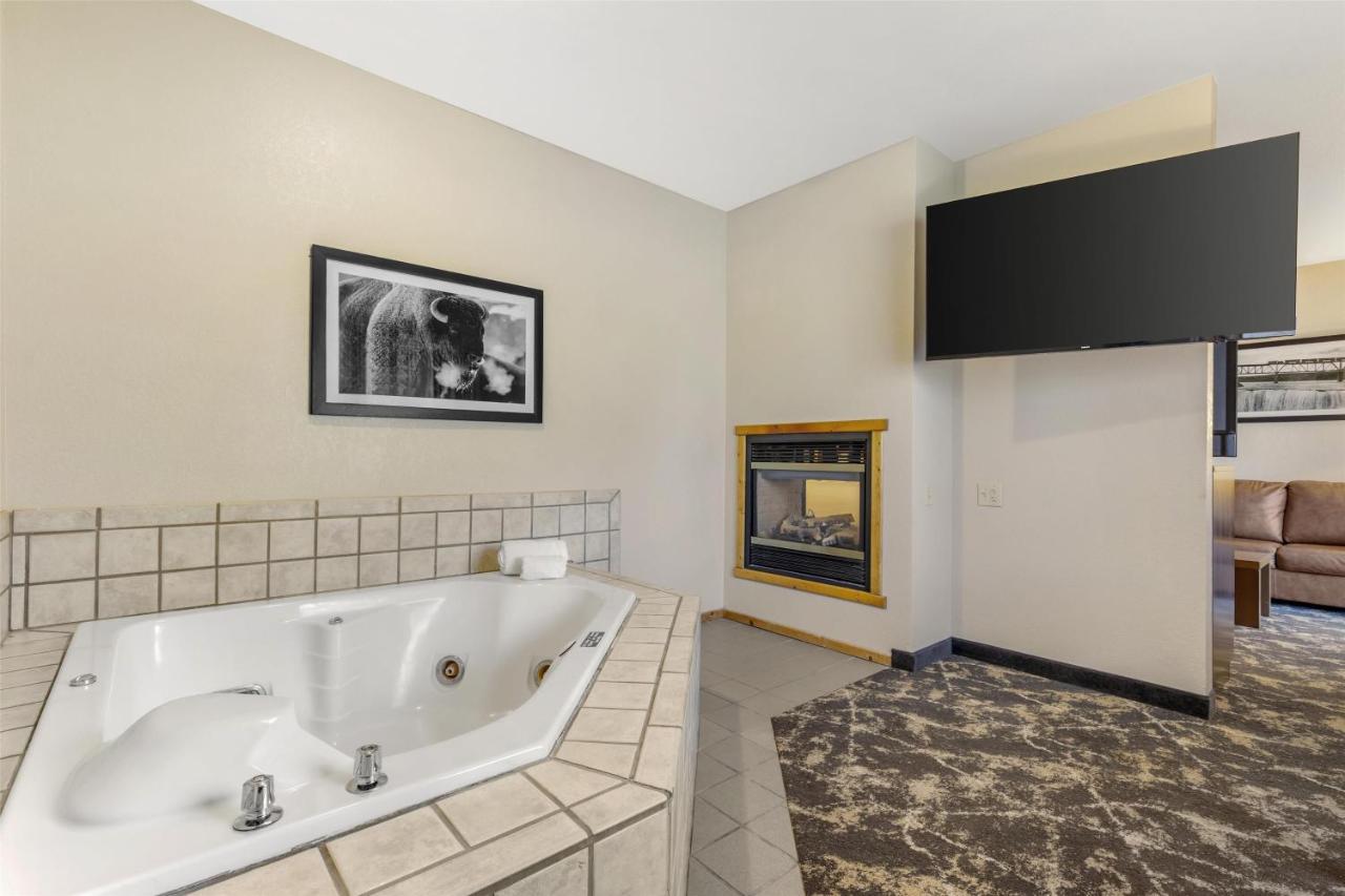  | Best Western Plus Riverfront Hotel and Suites