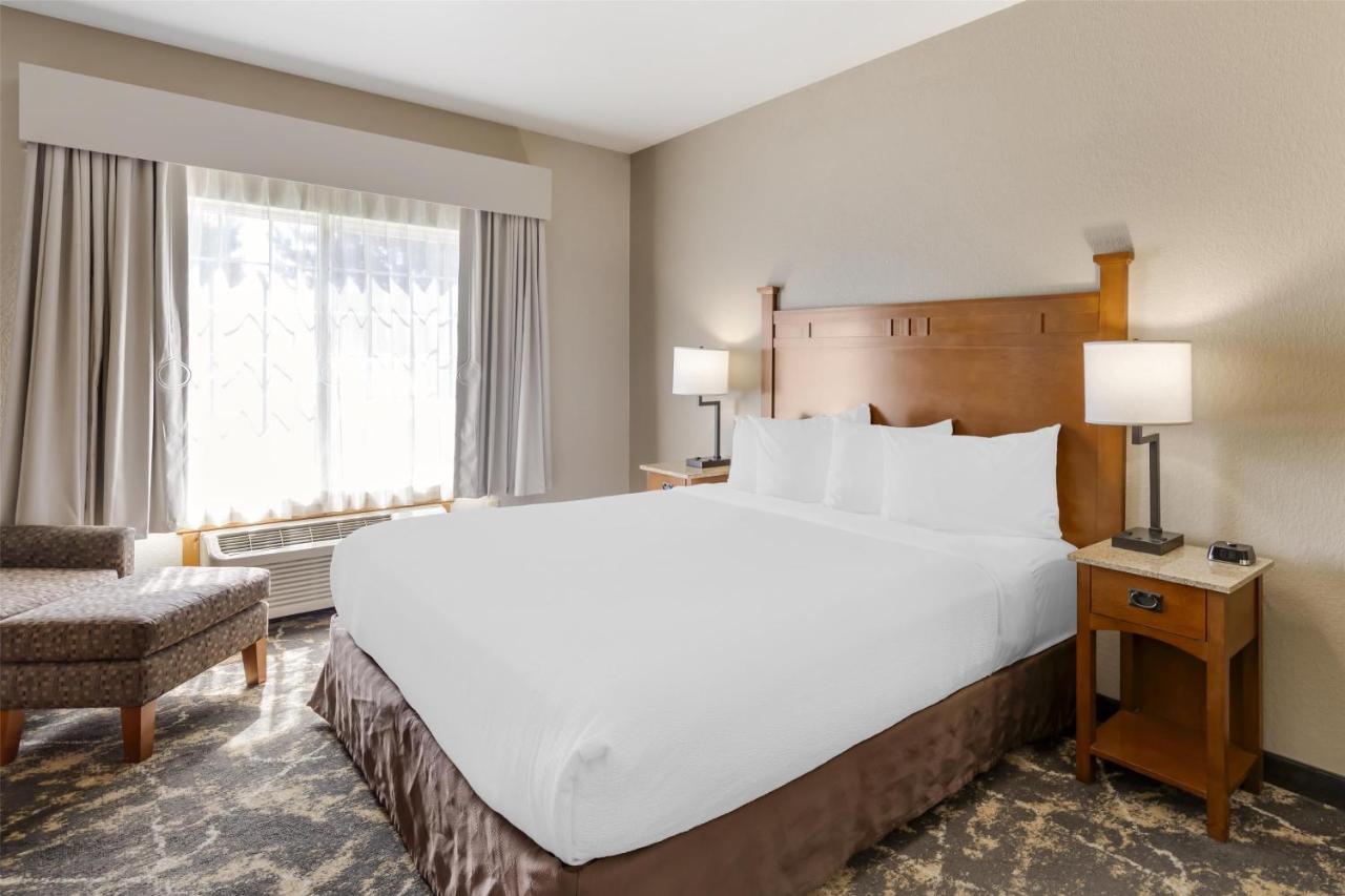  | Best Western Plus Riverfront Hotel and Suites