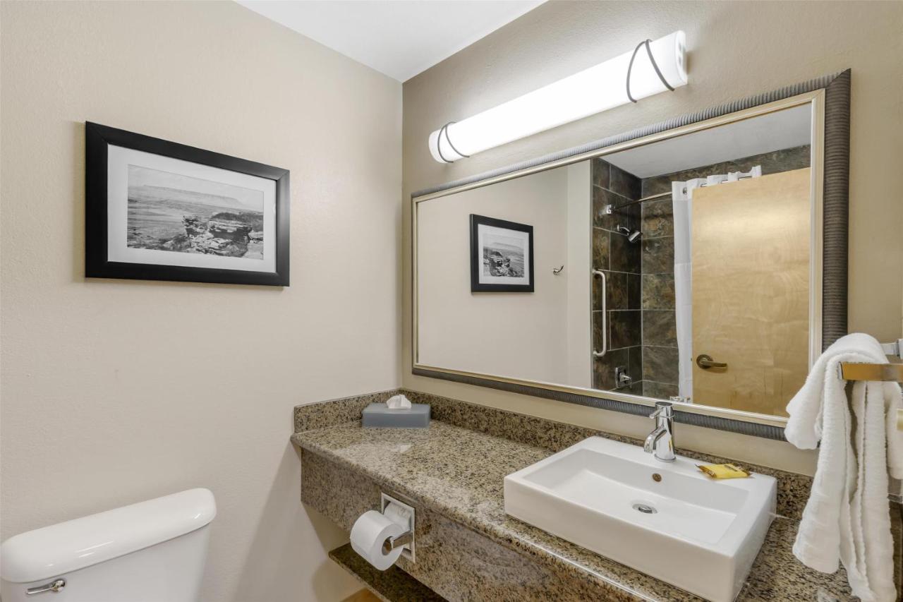  | Best Western Plus Riverfront Hotel and Suites
