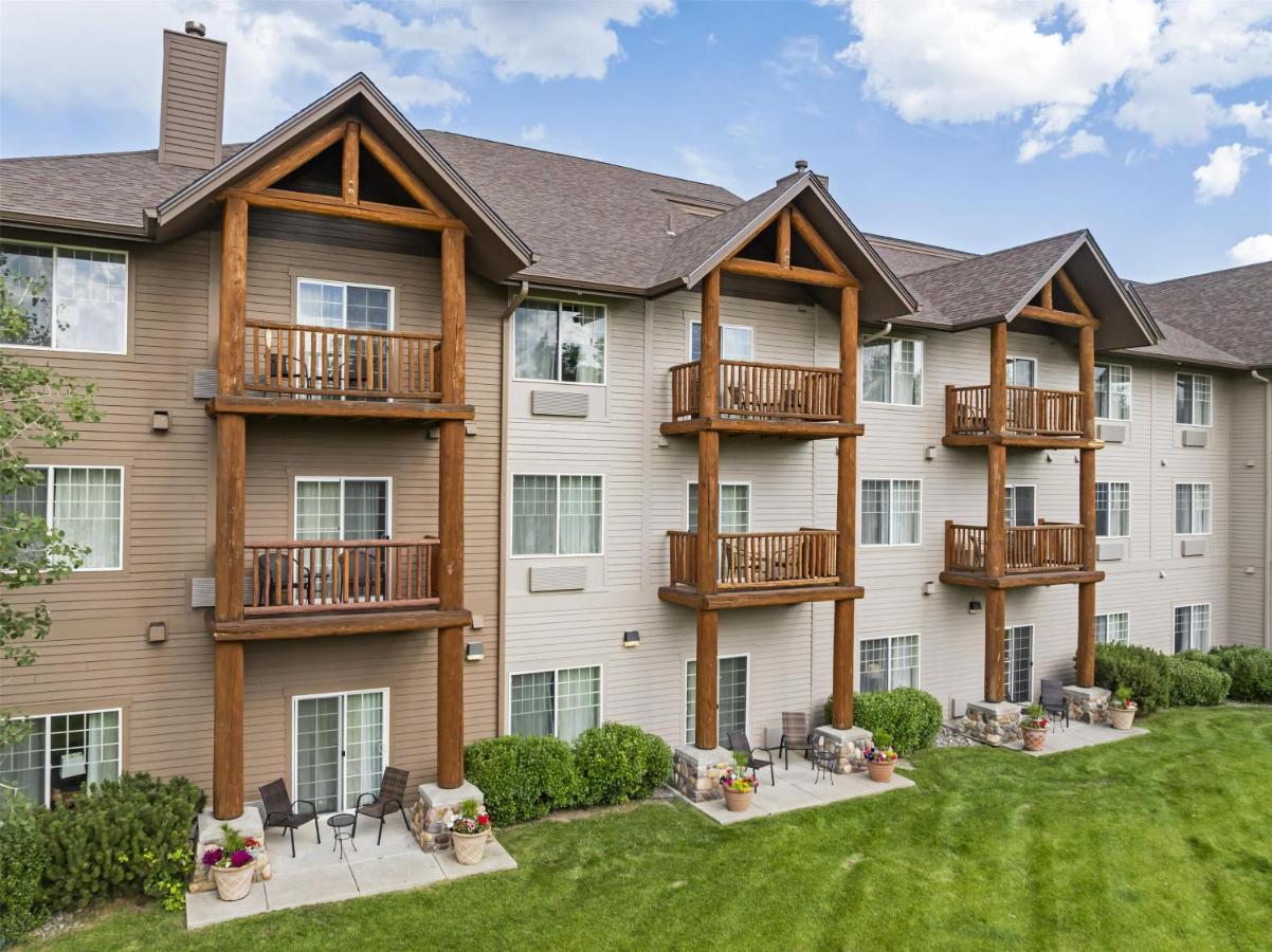  | Best Western Plus Riverfront Hotel and Suites