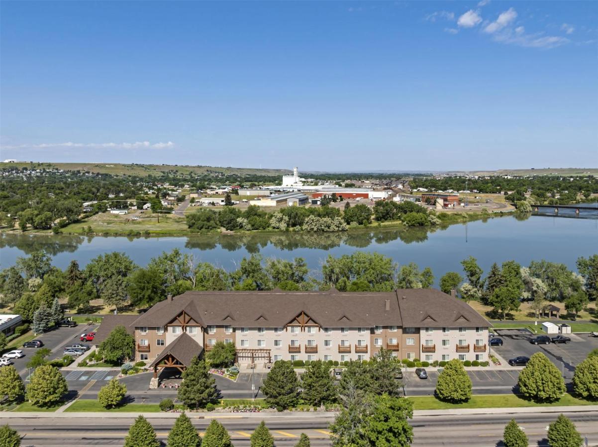  | Best Western Plus Riverfront Hotel and Suites