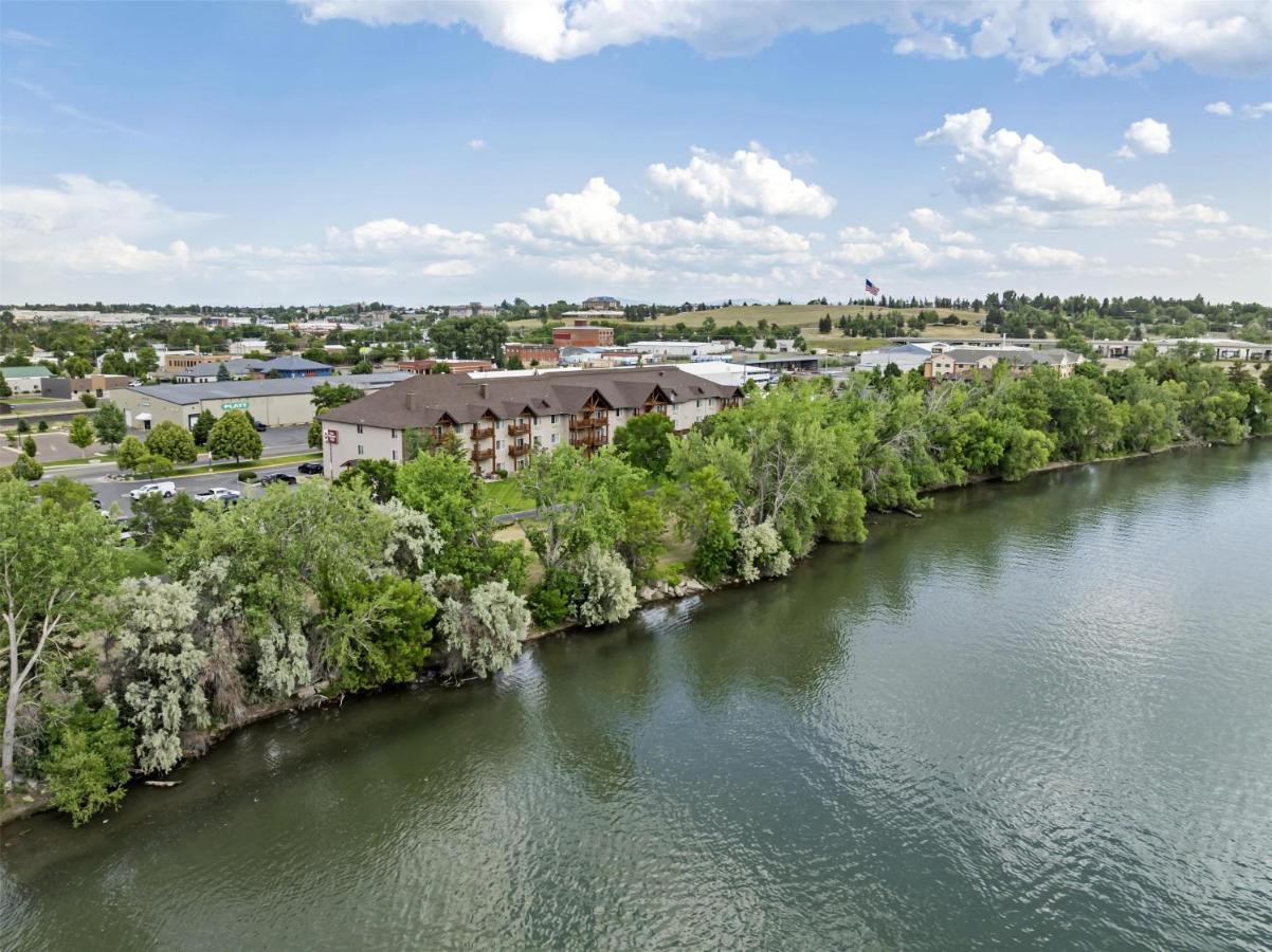  | Best Western Plus Riverfront Hotel and Suites