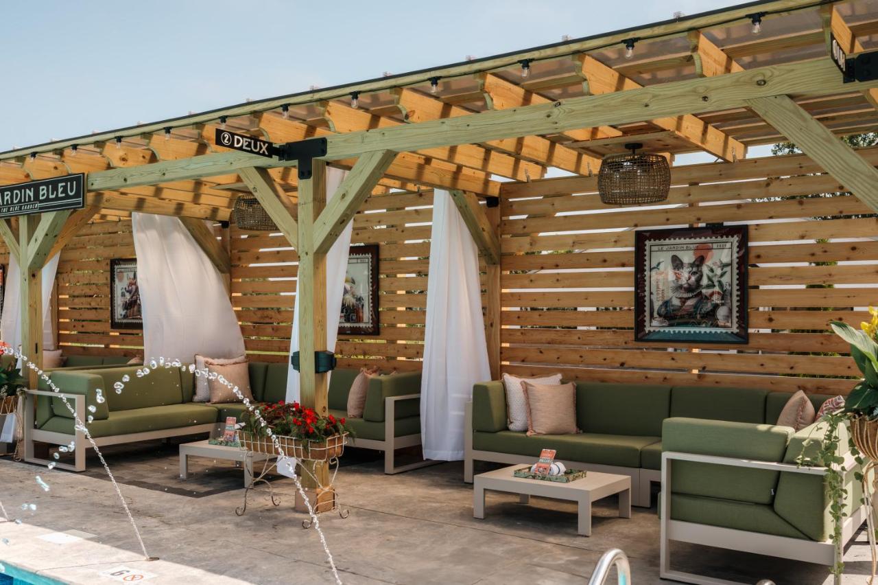 | The Tidewater Inn - Cape Cod