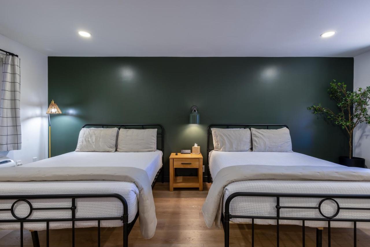 | TimberLodge Inn